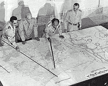 مبارك لم يكن فى هذه الصورة اثناء رسم خطة الهجوم